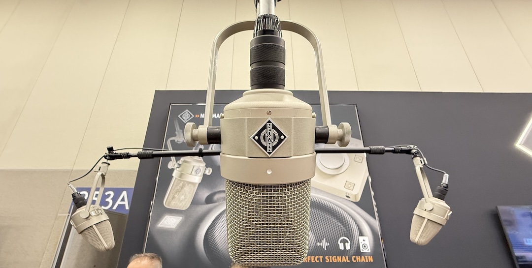 Back in the day, Decca used Neumann’s legendary M 50 tube microphone to develop the Decca Tree method of miking strings for classical music. Neumann has reissued the mic as the M 50 V, so naturally it displayed it as a Decca tree as a flex.