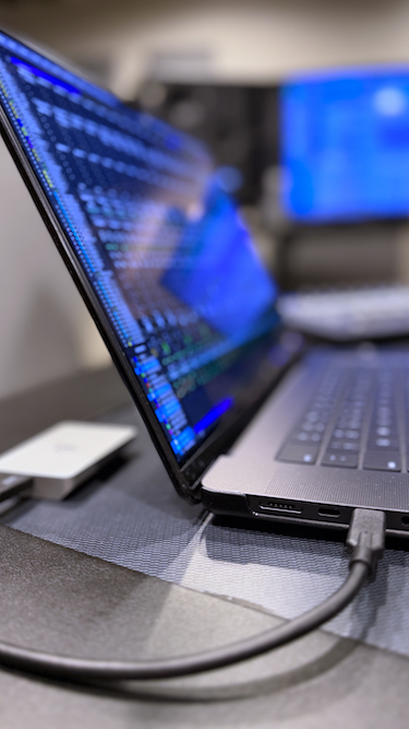 Pictured: Envoy Pro Elektron SSD. “The second I plugged it in, everything just worked"—Chris Gelin.  Photo: Chris Gelin.