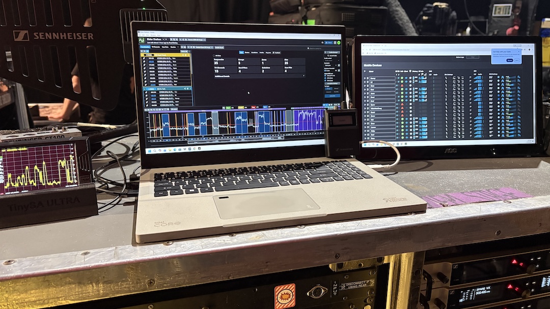 Blake Shelton’s Las Vegas residency used Sennheiser’s Spectera to streamline wireless microphones and in-ear monitoring within a single wideband RF ecosystem. Photo credit: Brad Baisley. 