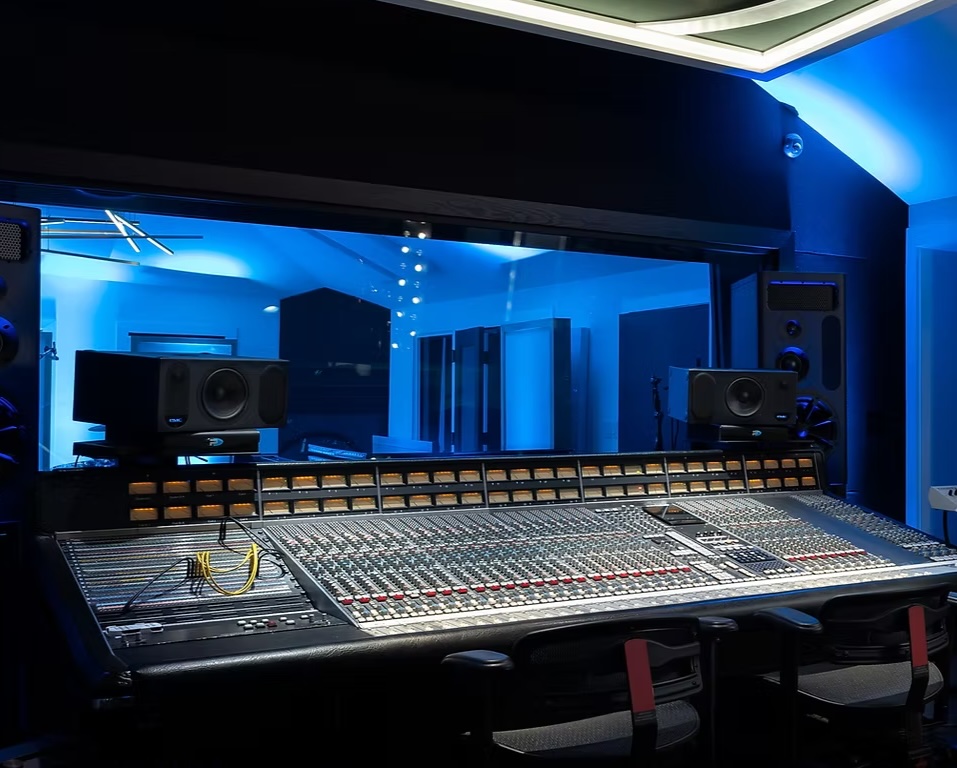SOULTRAIN SOUND STUDIO