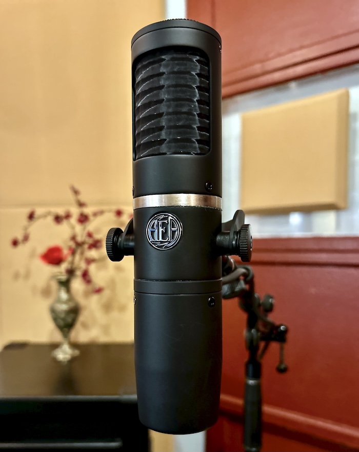 The AEA KU5A Microphone in Rob Tavaglione's studio.